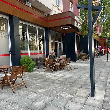 Admiral Plaza Colorful Apartman Napospart