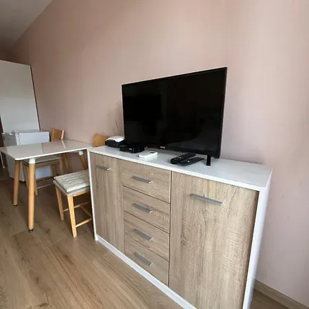 Admiral Plaza Colorful Apartman