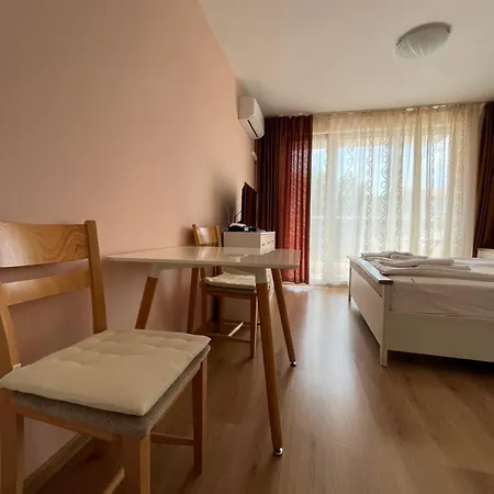 Apartament Admiral Plaza Colorful Słoneczny Brzeg